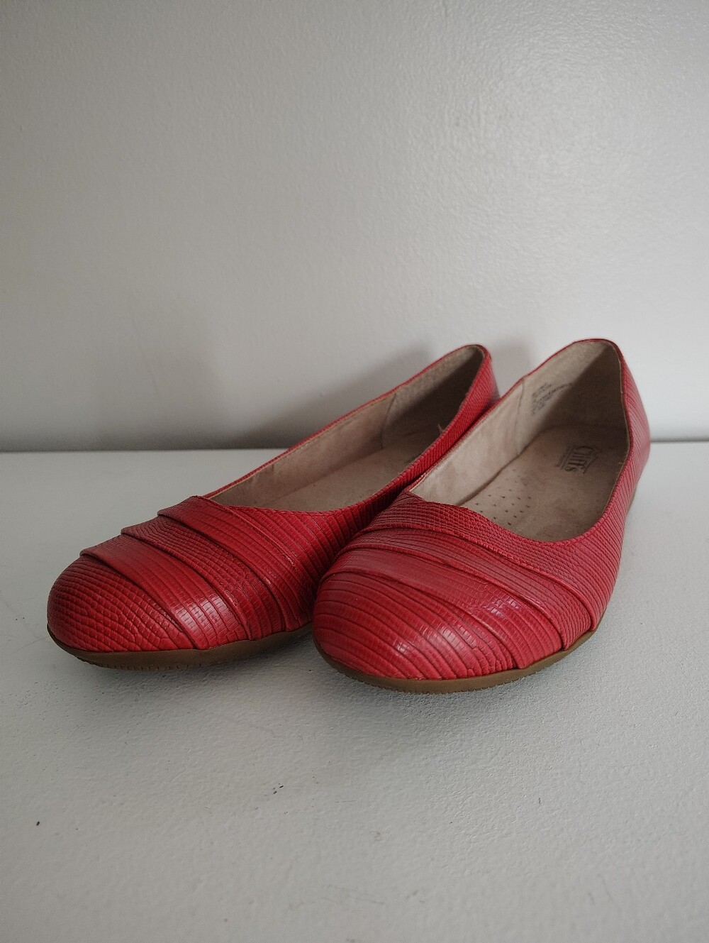 Cliffs By White Mountain Clara Coral Red Textured Ballet Flats Women's Sz 10M